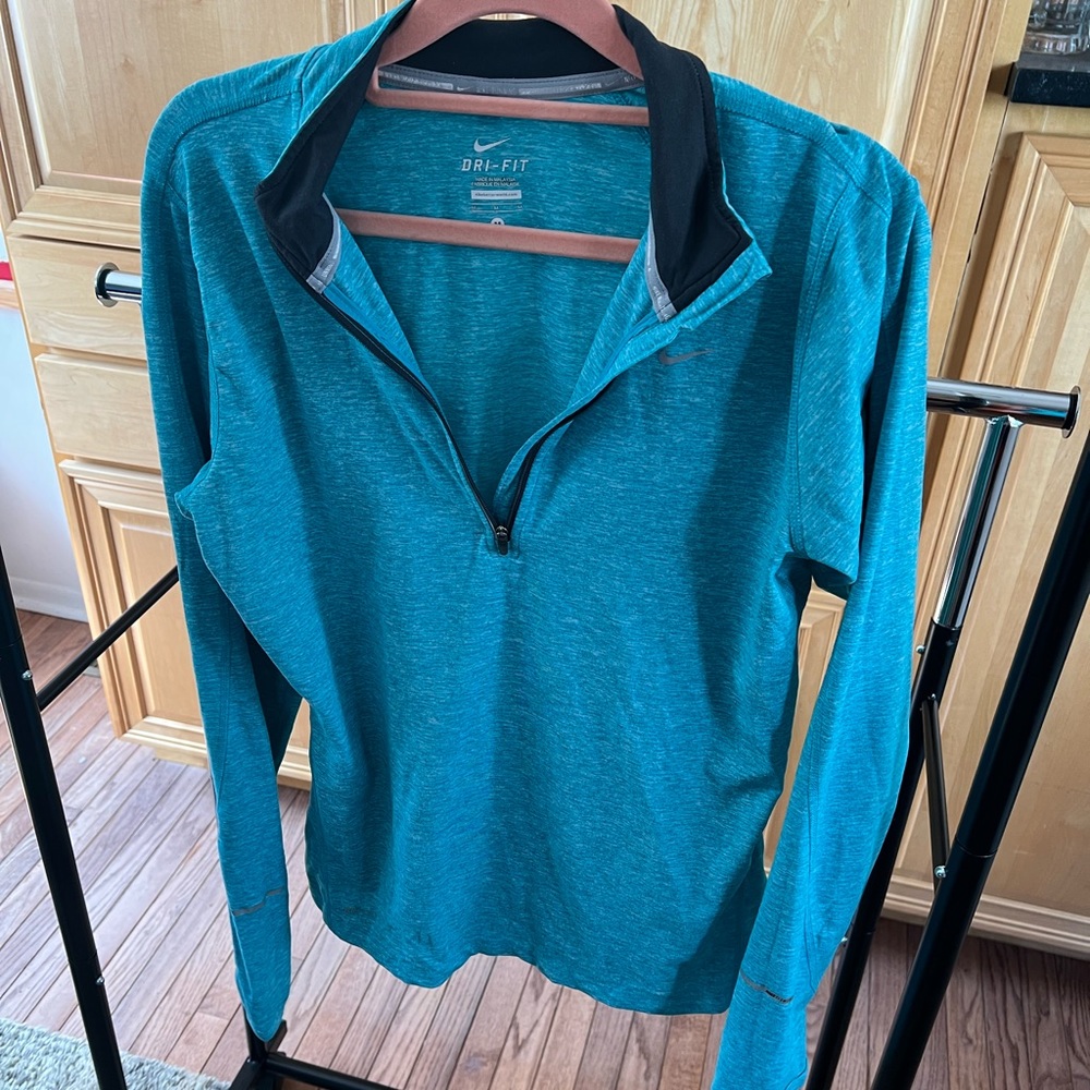 Medium Nike 1/4 zip